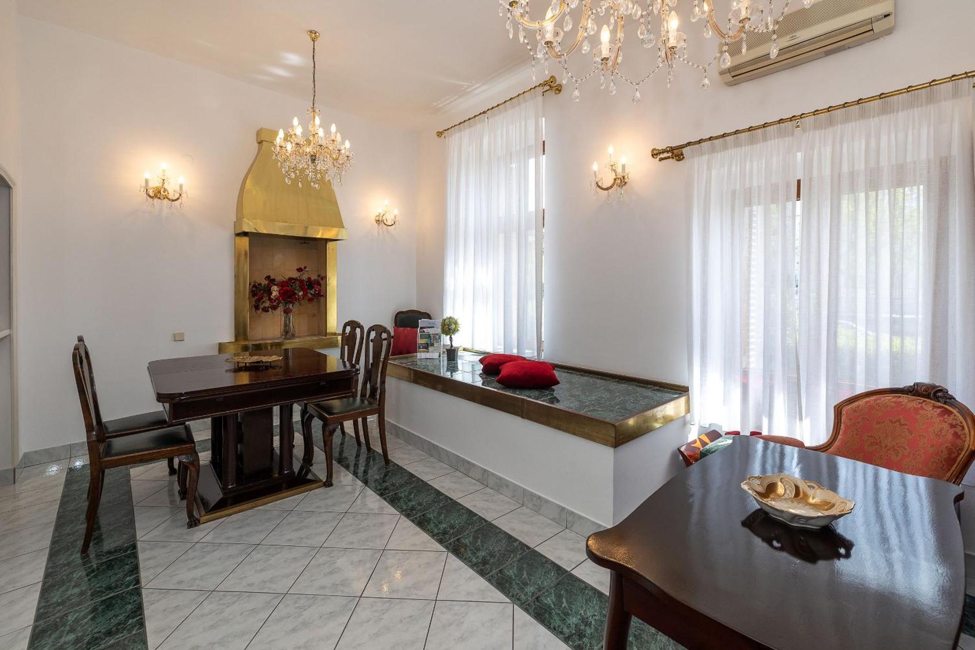 Apartments Villa Castello Crikvenica Zewnętrze zdjęcie
